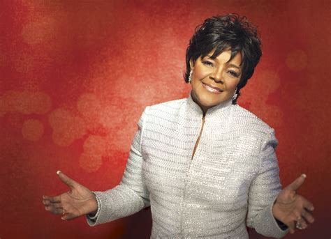 Shirley ceasar - Pastor Shirley Caesar sings HIS EYE IS ON THE SPARROW
